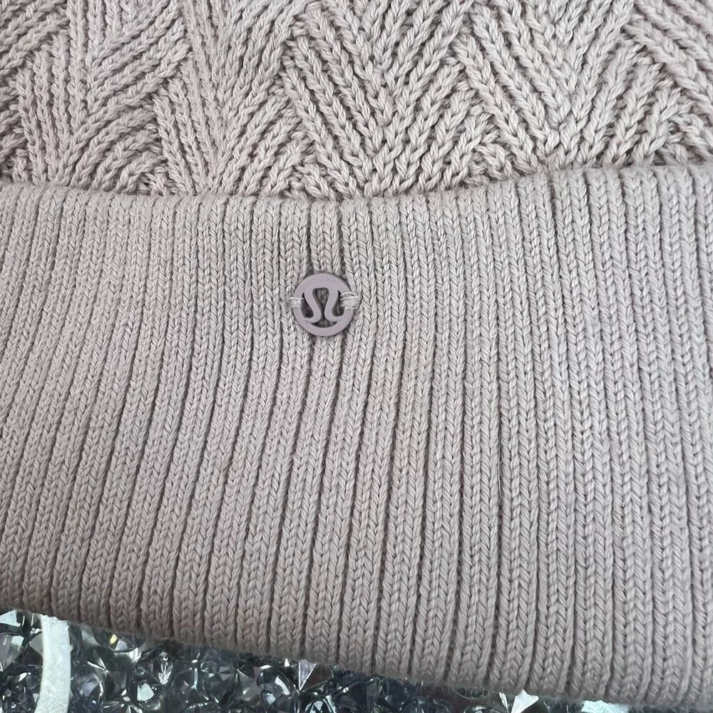 Lululemon 3 piece beanie & glove set tan beige cozy chunky-knit pink mittens fur